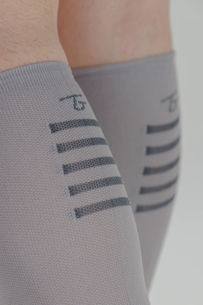 Media con Compresión Pantorrillera Gris Claro